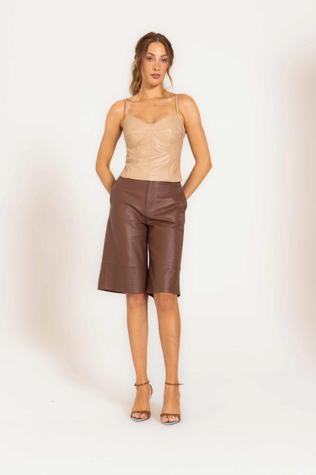 Brown is the new black: aprenda a combinar a cor do momento!